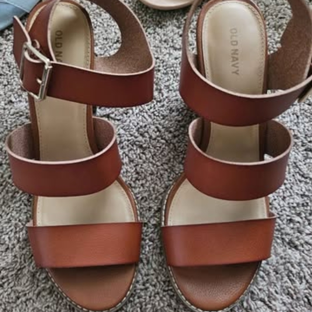 Old Navy Women's Brown Sandals